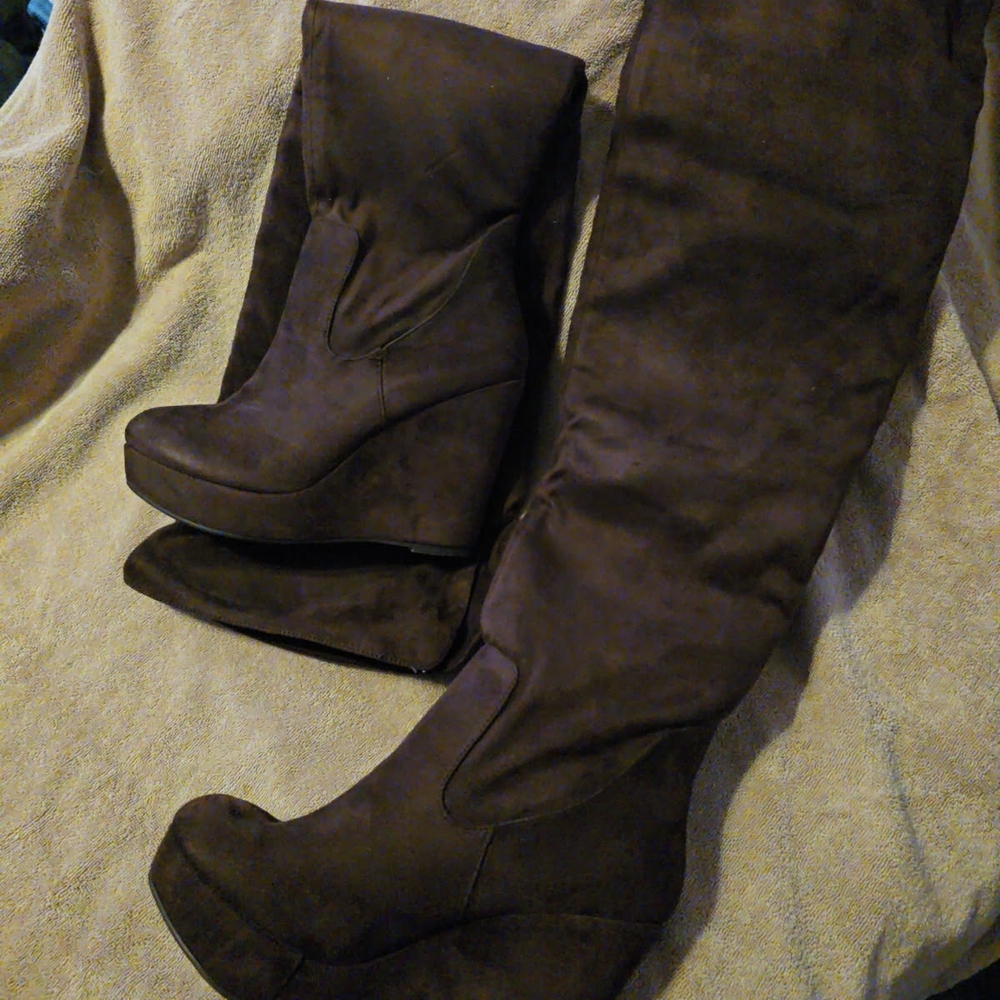 Elegant Brown Women's Boots Above Knee